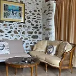 Sea Lily & Playground Villa *