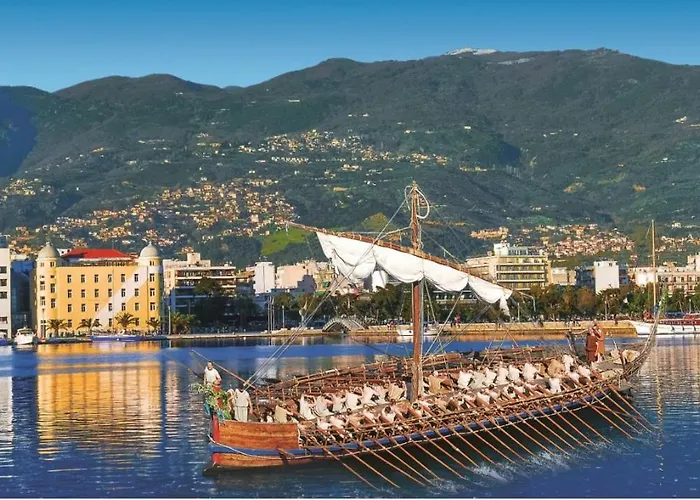 Sea Lily & Playground Platanidia