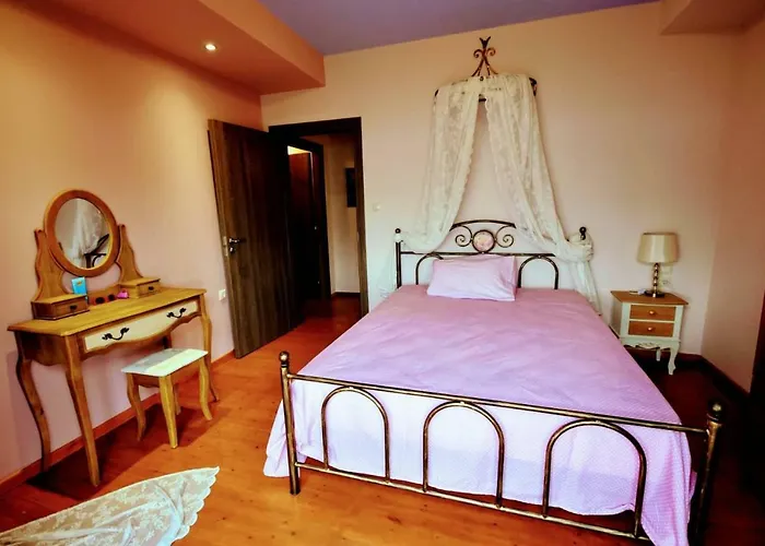 Sea Lily & Playground Platanidia