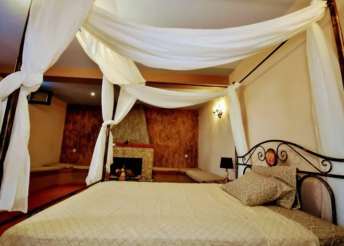 Sea Lily & Playground Villa *